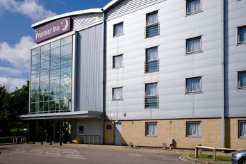 Premier Inn Hotel Watford Central London